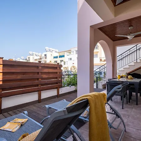 Mint Breeze By Nomads Apartment Paphos